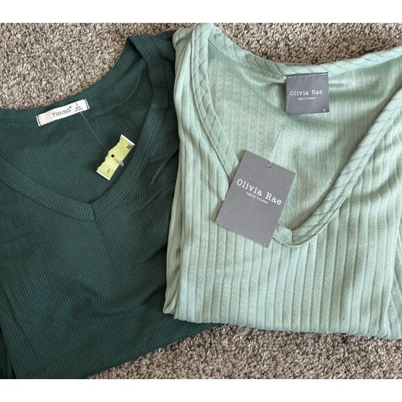 Lot Of 2 Olivia & Rae & Timing V Neck Green Short Sleeve Tee Tops Junior Small - Picture 1 of 4